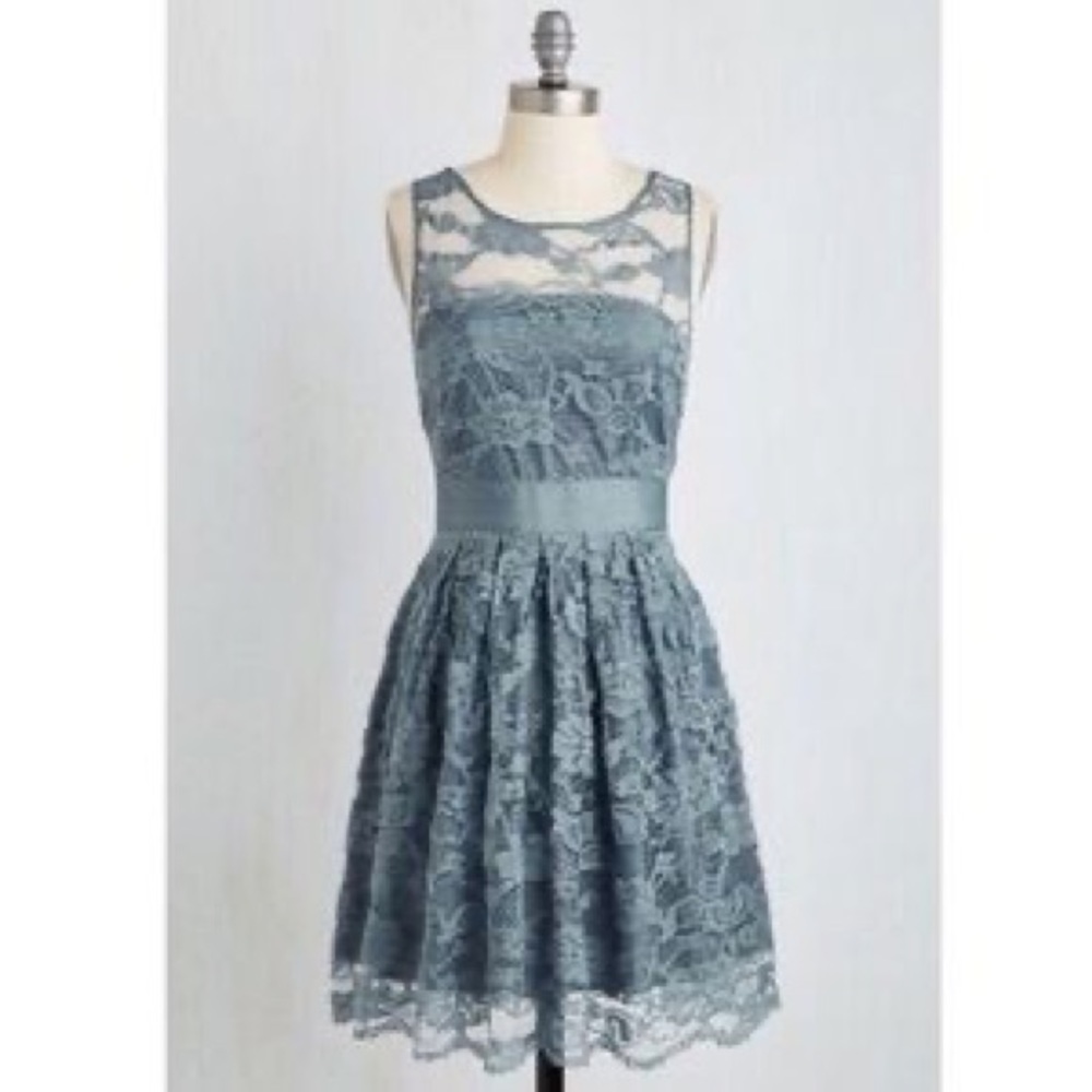BB Dakota Blue Grey Lace Dress SZ 8